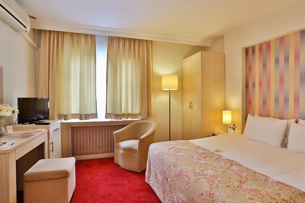 Barin Hotel Istanbul Bagian luar foto