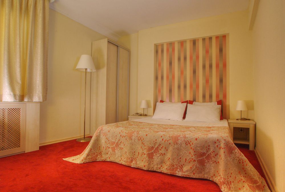 Barin Hotel Istanbul Bagian luar foto