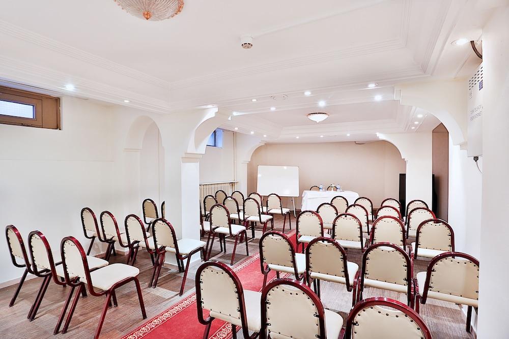 Barin Hotel Istanbul Bagian luar foto