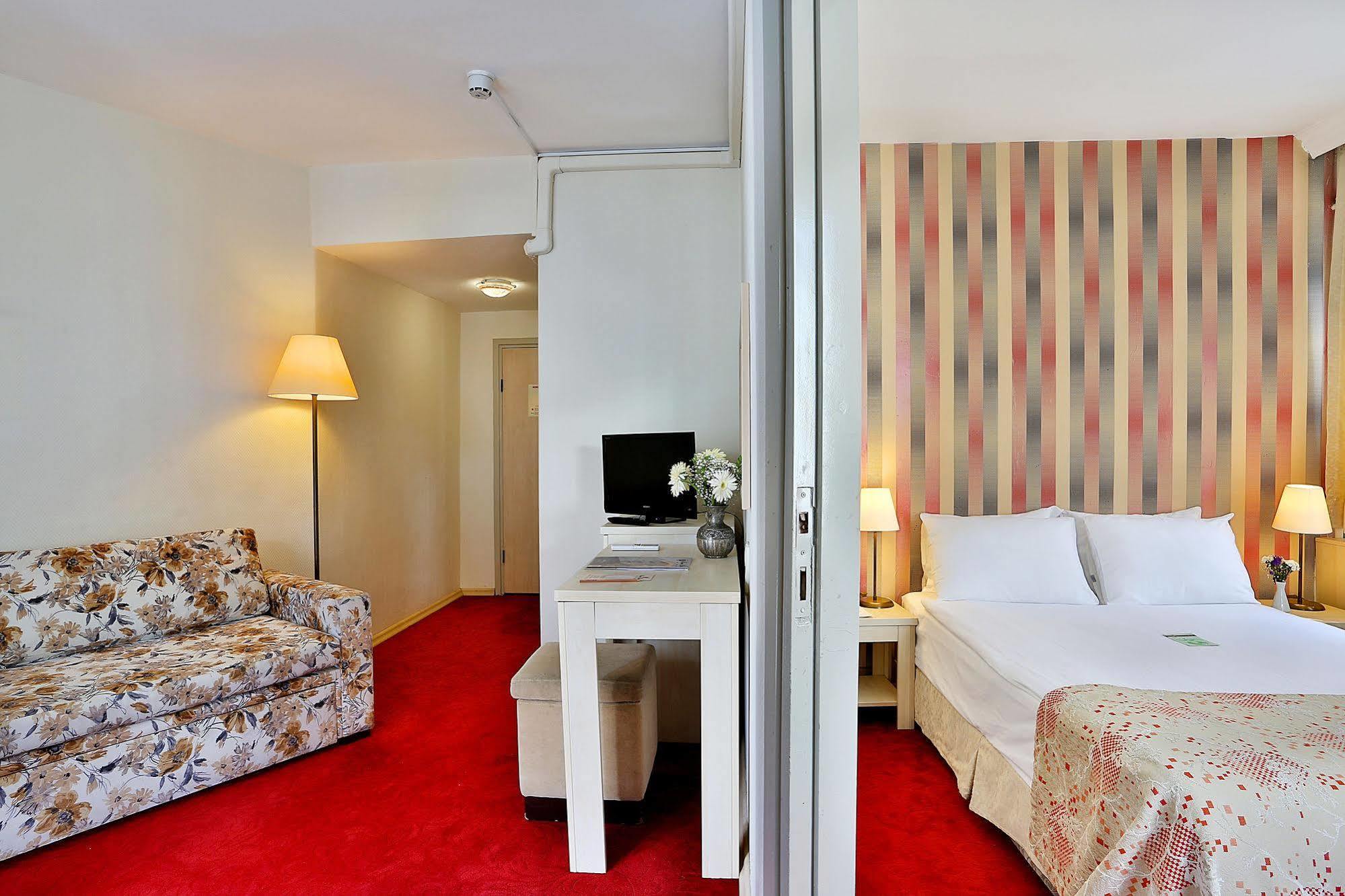 Barin Hotel Istanbul Bagian luar foto
