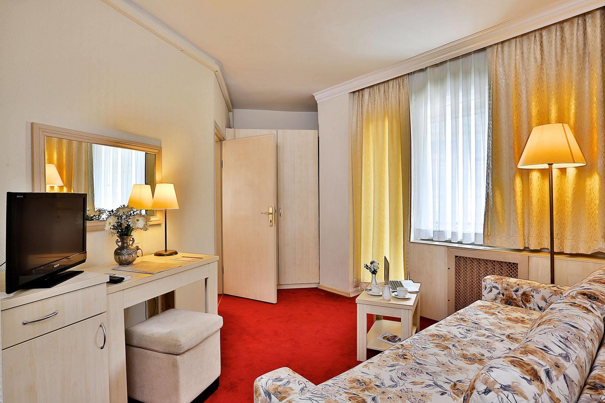 Barin Hotel Istanbul Bagian luar foto